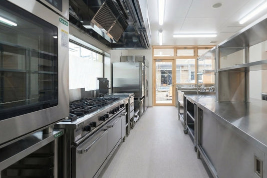 【保存版】グリストラップ清掃は自分でできる！業者に頼まずコストを 10分の1 にする「時短・清掃術」